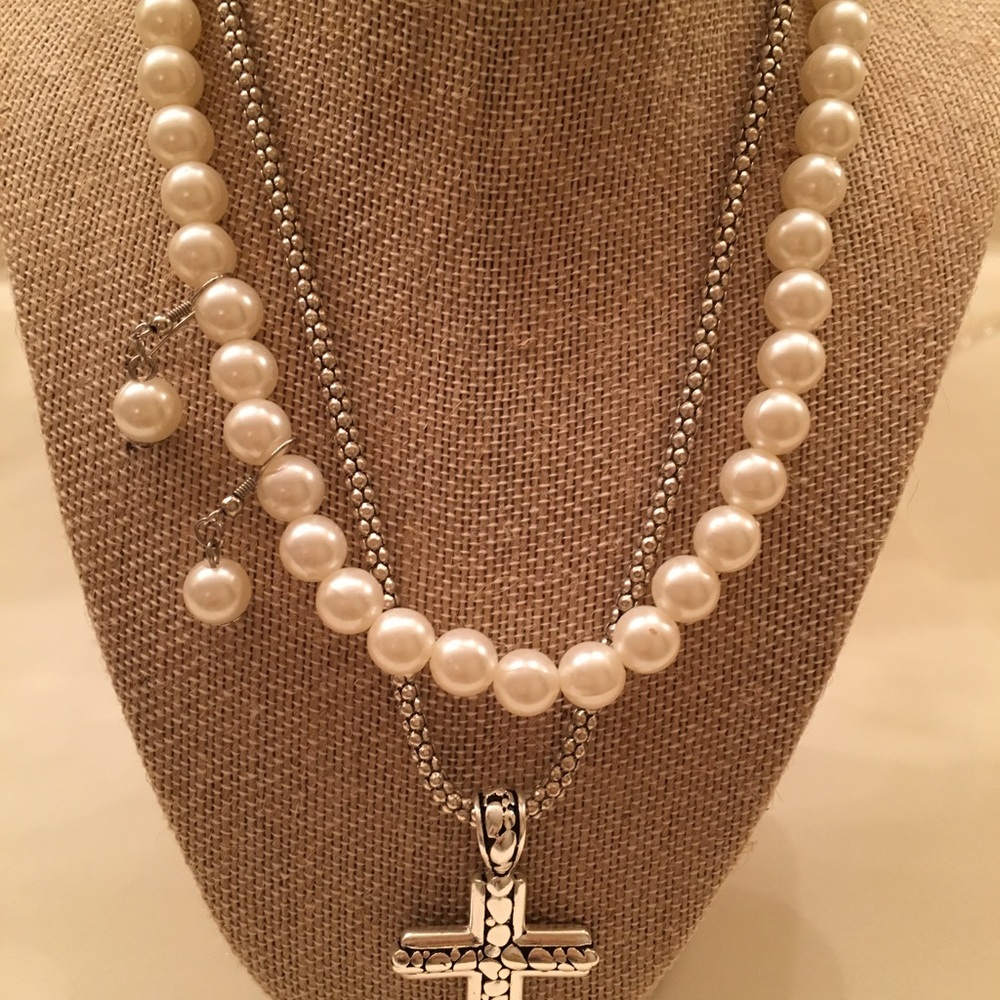 Pearl and Cross Necklace w/pearl earrings